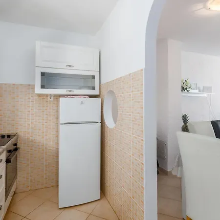 Strandnahes Anamaria Fuer 6 Personen