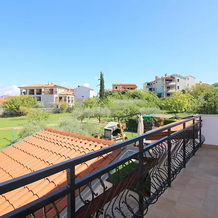 Holiday home Strandnahes Anamaria Fuer 6 Personen Porec