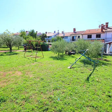 Strandnahes Anamaria Fuer 6 Personen Porec